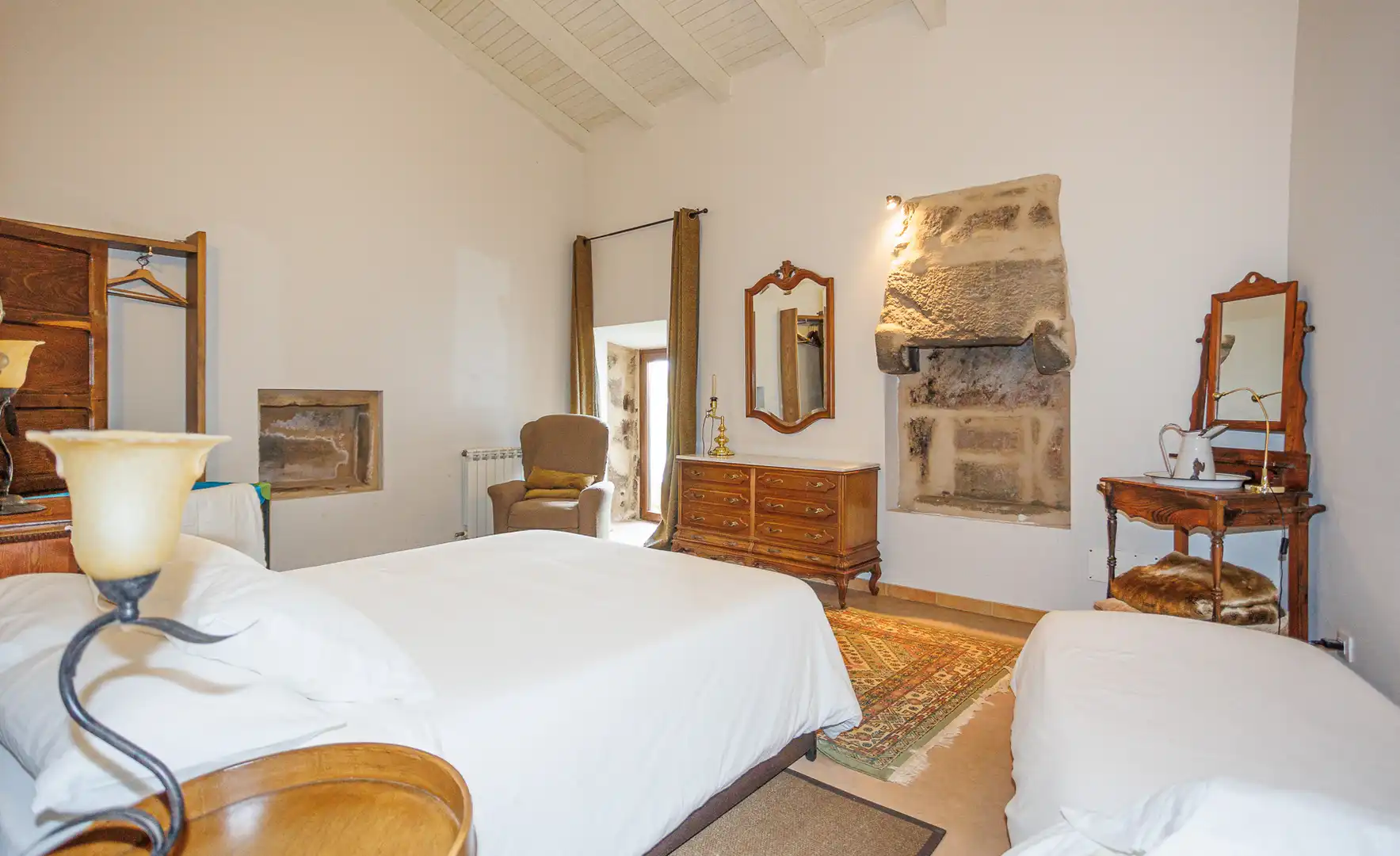 Habitación de Finca rústica en venta en A Laracha   con Amueblado