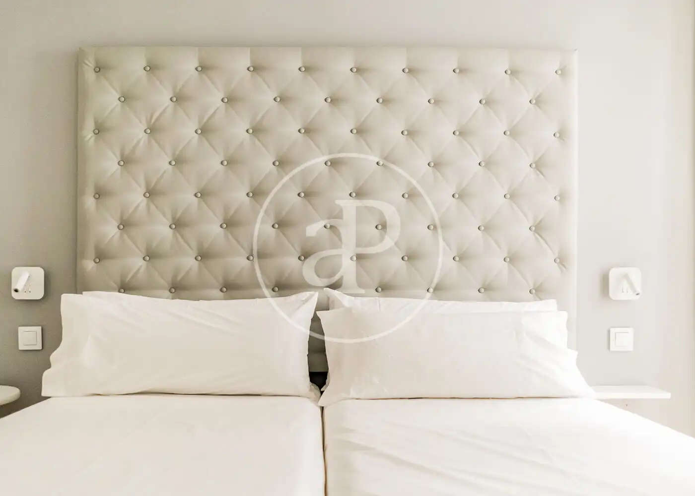 Bedroom of Flat for rent in Madrid  with Air Conditioner, Heating and Furnished