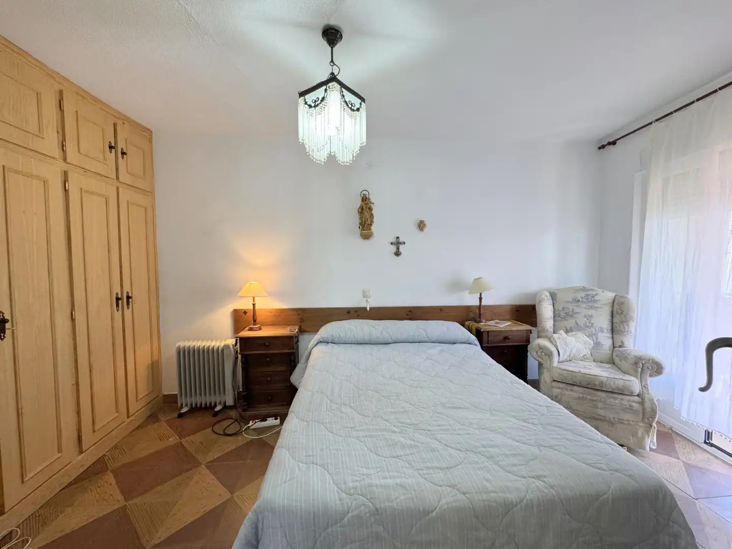 Bedroom of Country homes for sale in Poyales del Hoyo  with Air Conditioner, Terrace and Storage room