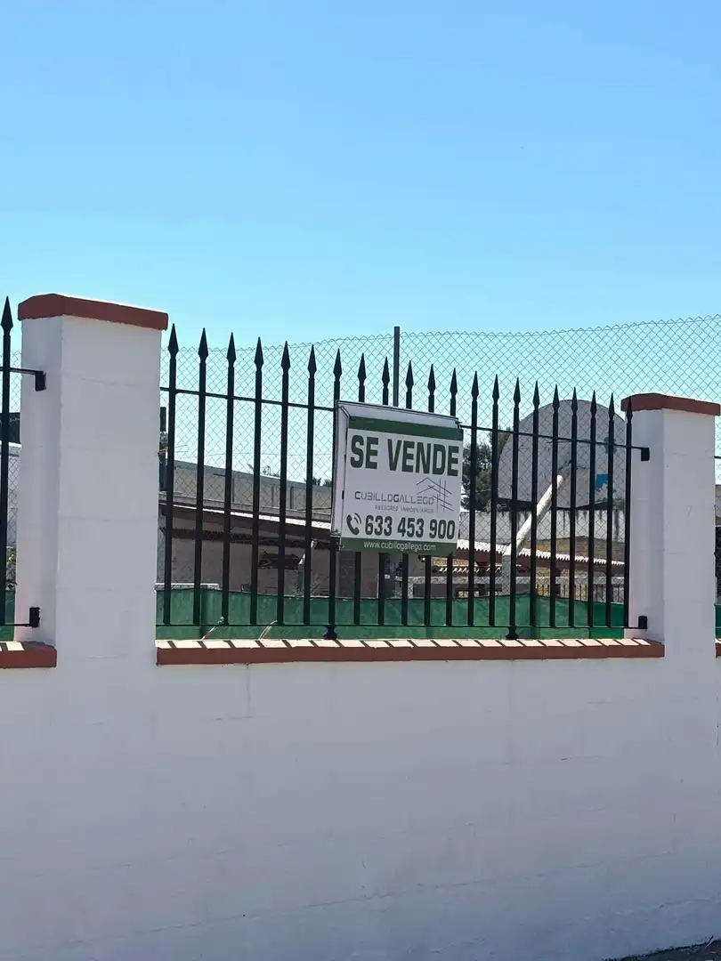 Detached house with pool for sale in Villaverde del Río, imagen 2