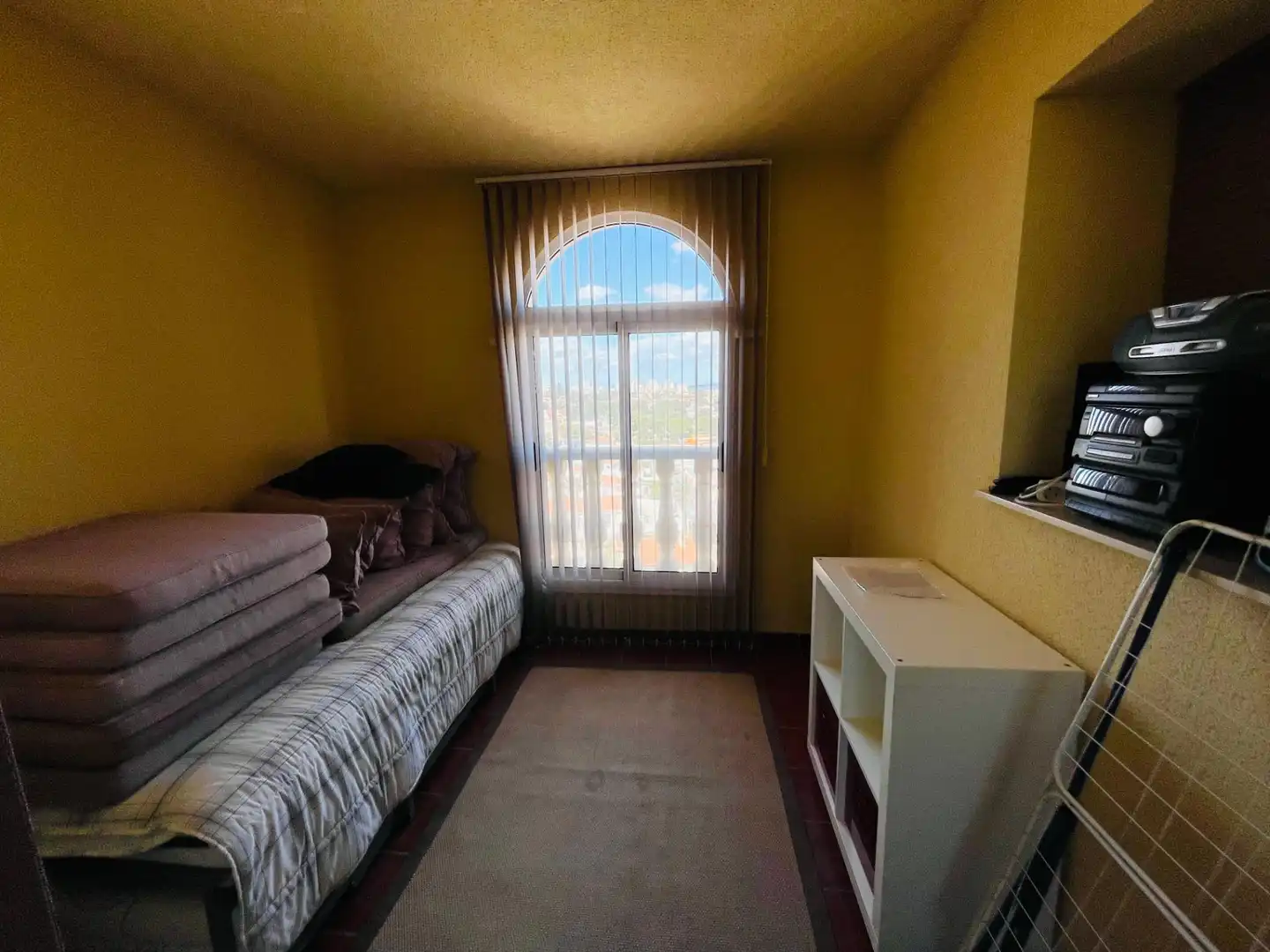 Dormitori de Apartament en venda en Torrevieja amb Jardí privat, Terrassa i Moblat