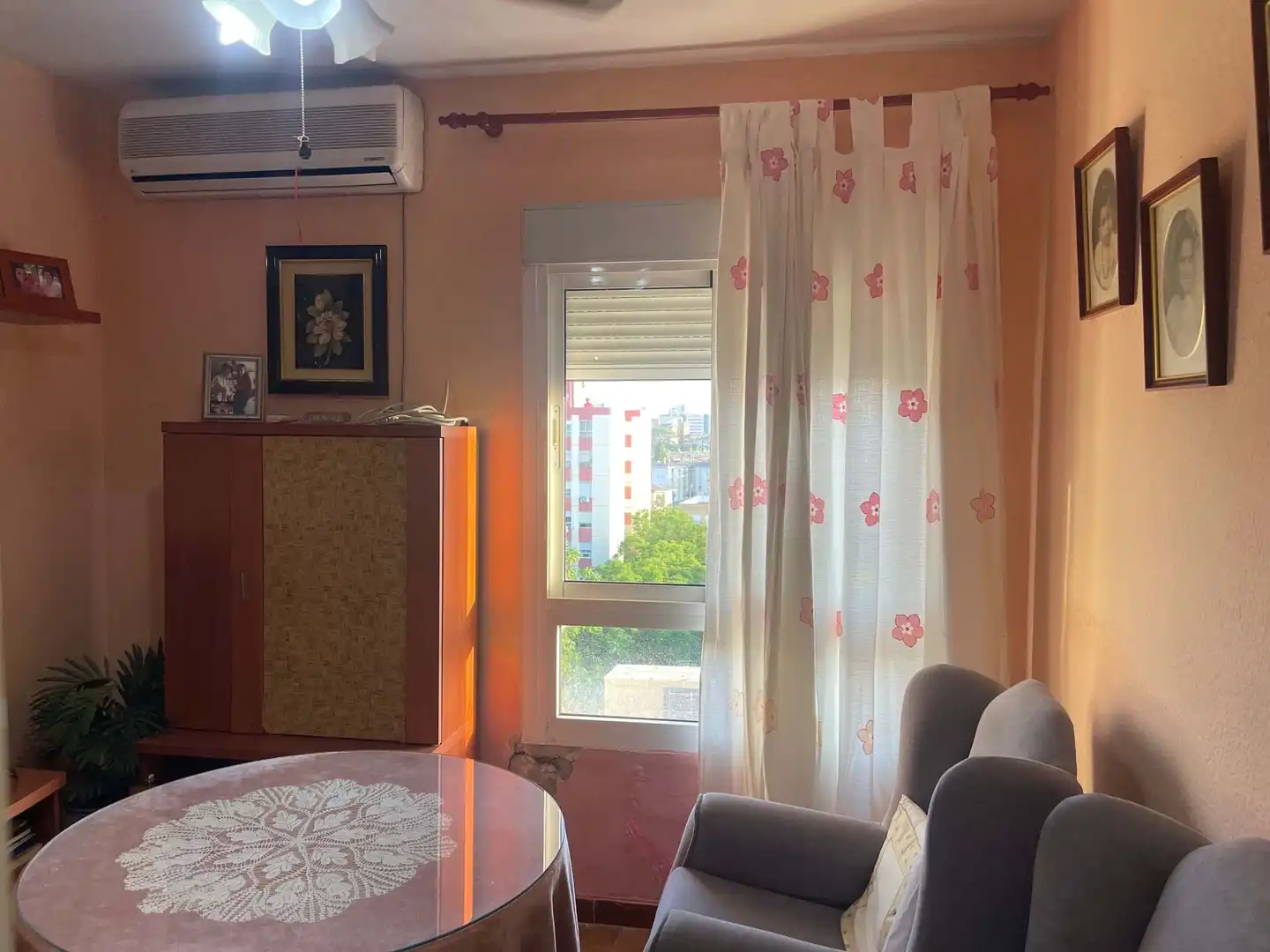 Bedroom of Flat for sale in Sevilla  with Air Conditioner and Terrace