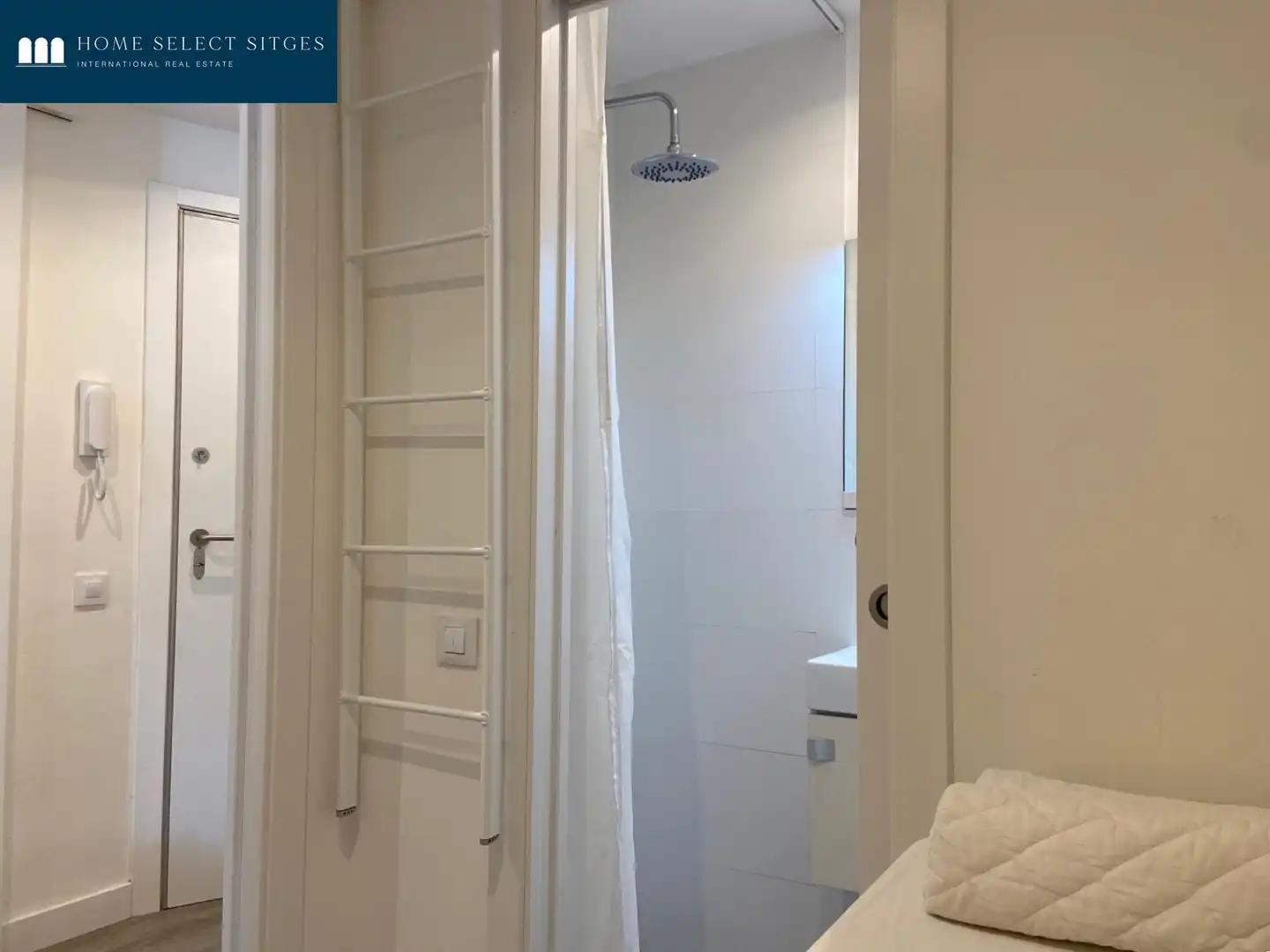 Bathroom of Apartments for rent in Sitges  with Air Conditioner, Heating and Private garden