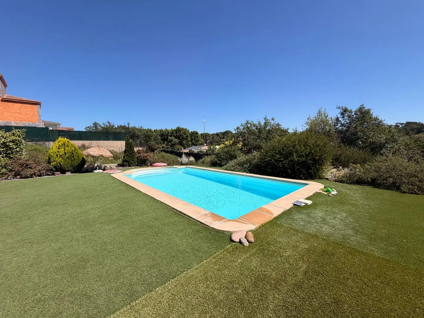 Piscina de Casa o xalet en venda en Sils amb Aire condicionat, Terrassa i Forn
