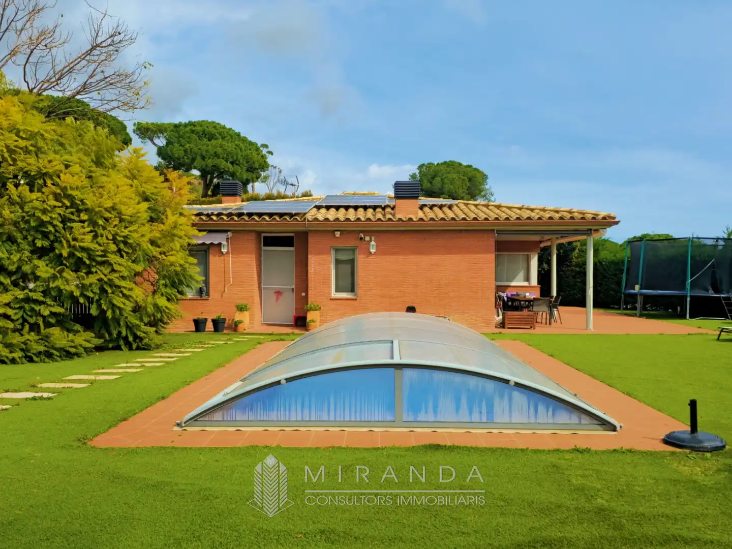 Jardí de Casa o xalet en venda en Sant Vicenç de Montalt amb Aire condicionat, Calefacció i Jardí privat
