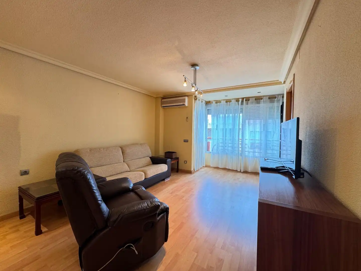 Living room of Apartments for rent in Alicante / Alacant  with Air Conditioner and Furnished