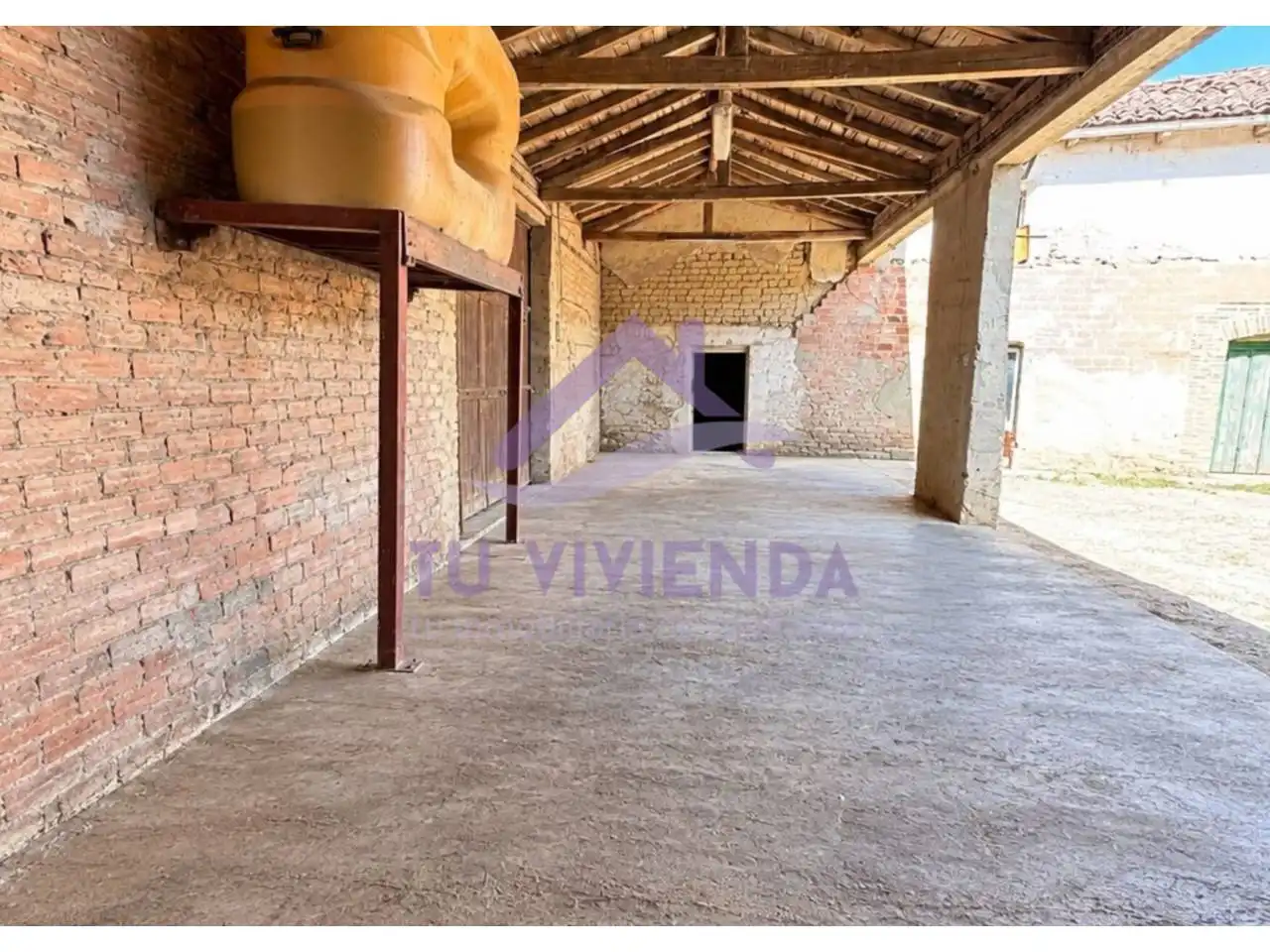 Houses for sale in Villaluenga de la Vega, Palencia
