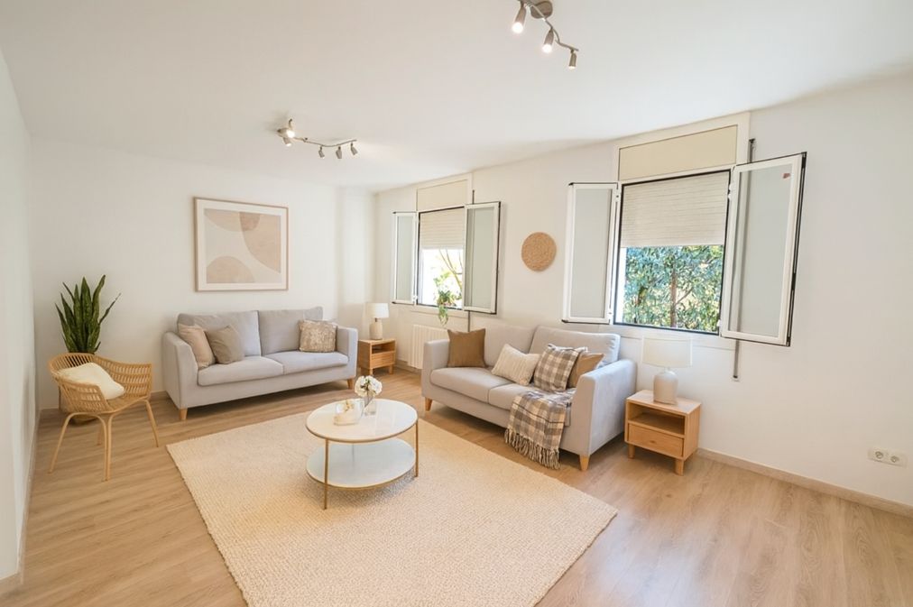 Living room of Flat for sale in  Barcelona Capital  with Heating