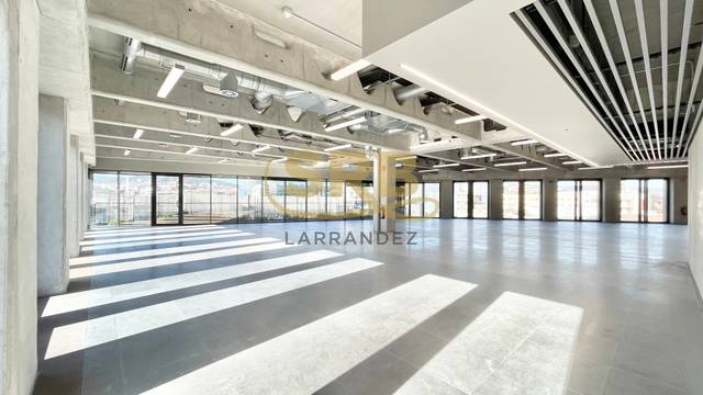 Oficina en Alquiler en Carrer de Badajoz en El Parc i la Llacuna del Poblenou