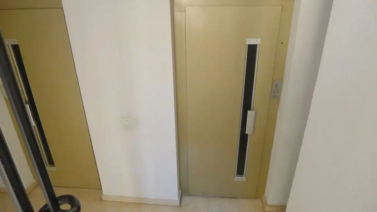 Apartament amb ascensor de lloguer a Luis de Morales, imagen 13