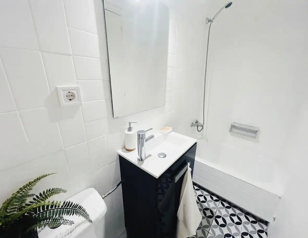 Flat with terrace for sale in Avenida PARAL.LEL, imagen 8
