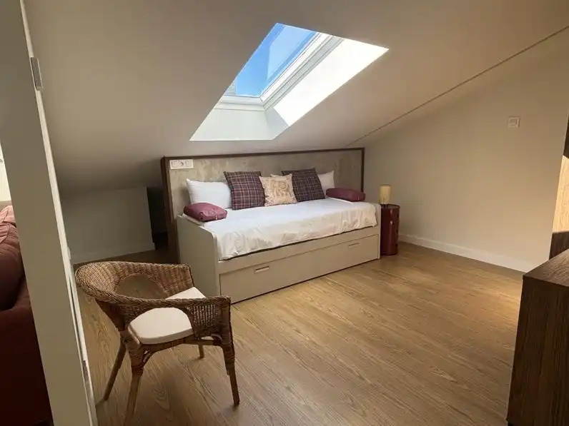 Schlafzimmer von Dachboden zur Miete in Ortigueira, A Coruña