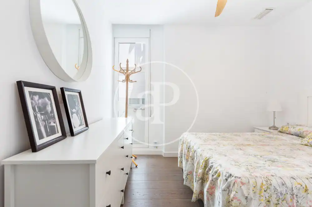 Schlafzimmer von Wohnung zur Miete in Valencia mit Klimaanlage, Terrasse und Abstellraum