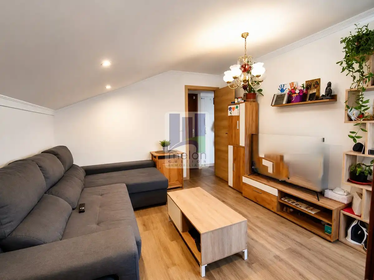 Sala de estar de Piso en venta en Burgos con Trastero