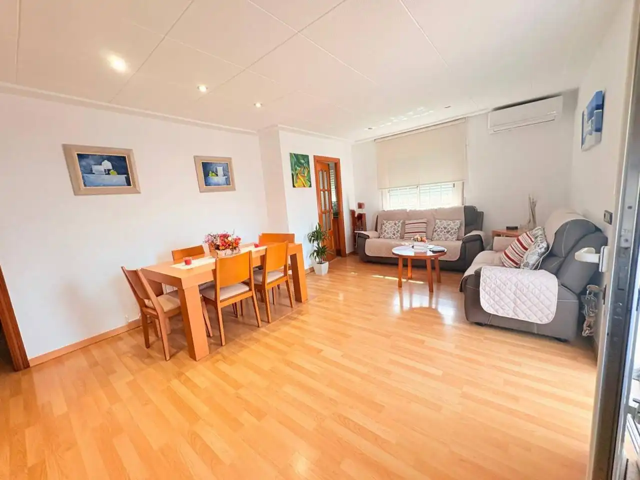 Living room of Houses for sale in Caldes de Malavella  with Air Conditioner, Heating and Private garden