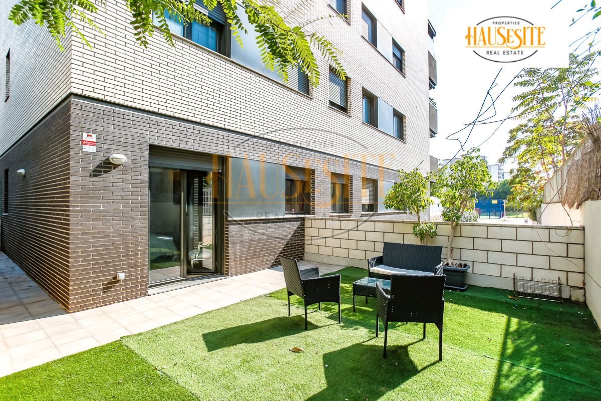 Terrace of Planta baja for sale in Sitges  with Air Conditioner, Heating and Parquet flooring