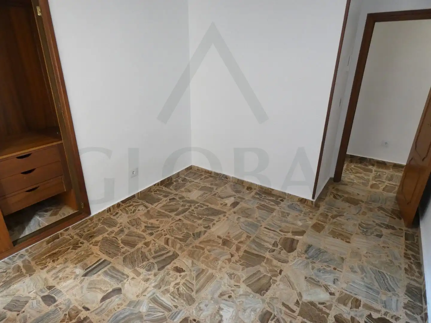 Flat for rent in Calle Ángel Bruna, 20, Ensanche