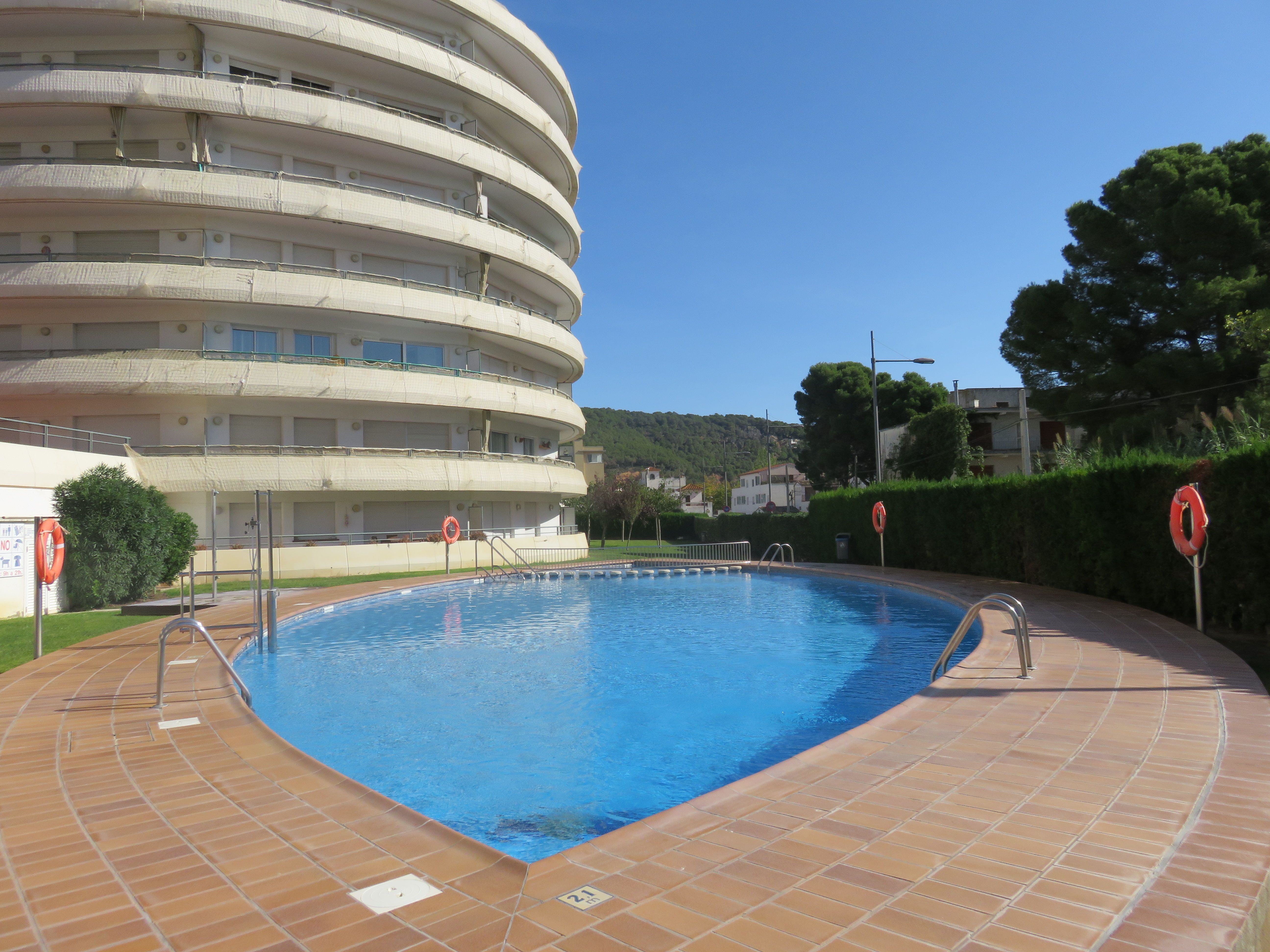 Piscina de Apartament en venda en L'Estartit amb Aire condicionat, Terrassa i Moblat