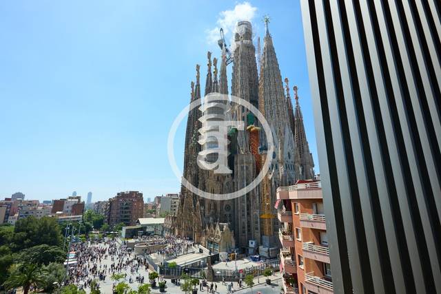 Piso en Alquiler en Av. de Gaudí en Sagrada Família