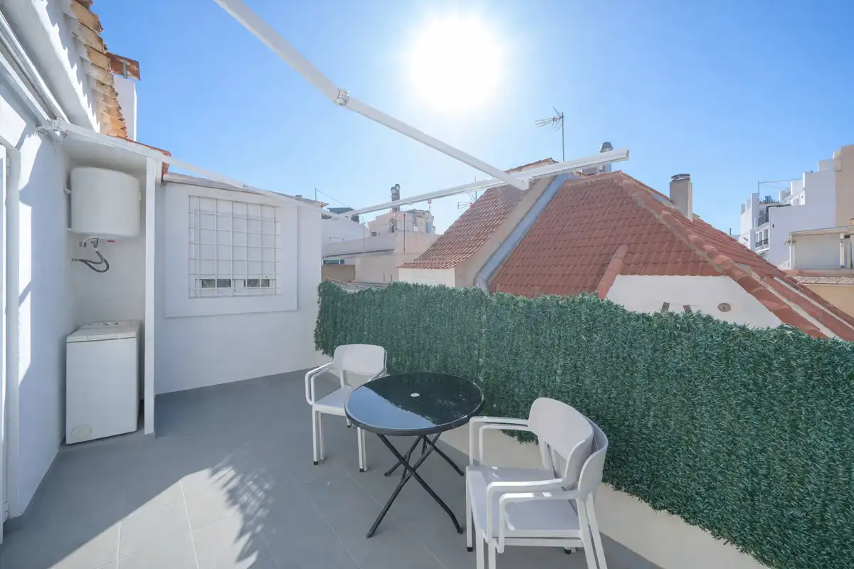 Attique avec terrasse à vendre à C/ de la Santissima Trinitat, imagen 2
