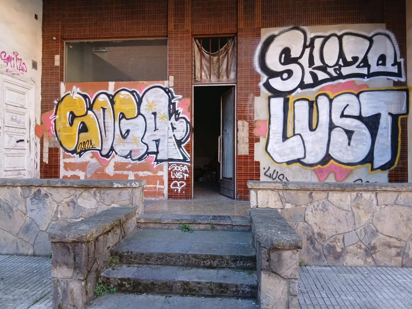 Gewerbefläche zum Verkauf in Calle del Bierzo