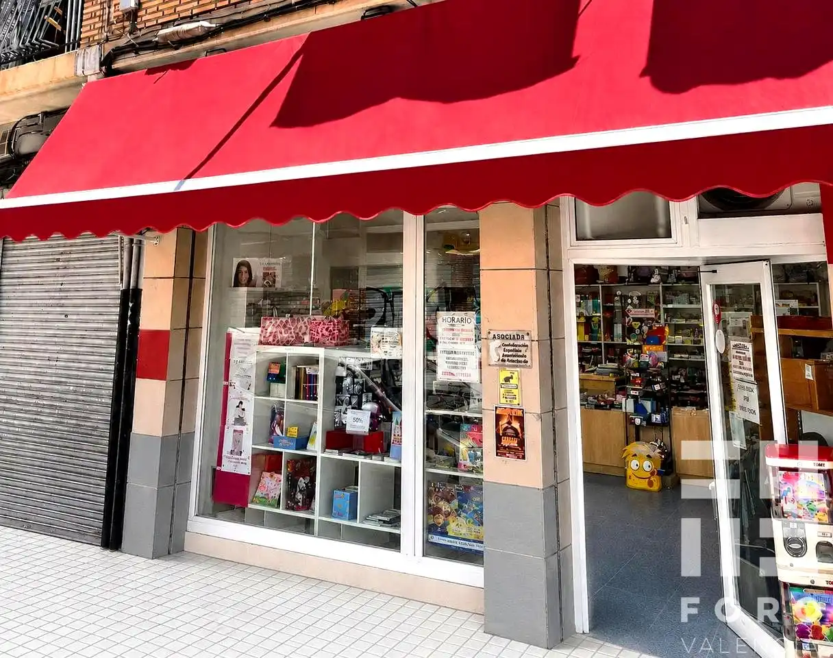 Local comercial en venda a De José Grollo