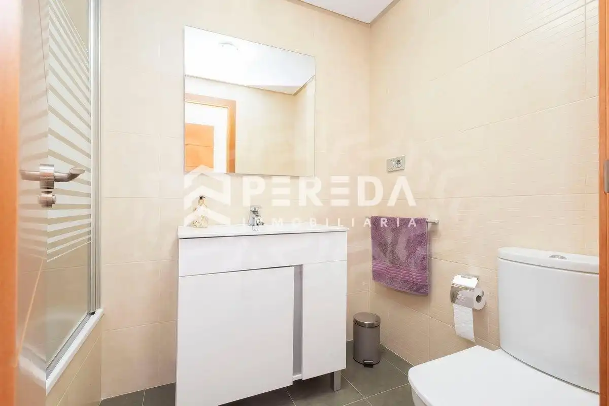 Bathroom of Apartments for sale in Roquetas de Mar  with Terrace, Furnished and Community pool