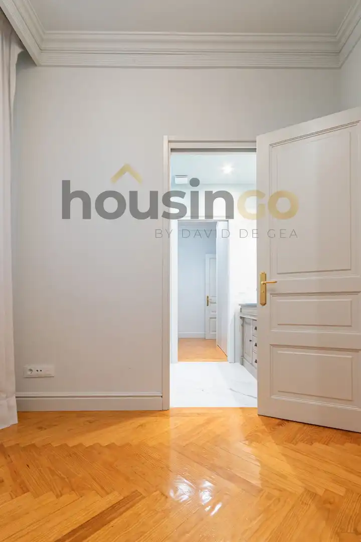 Flat for rent in Madrid  with Air Conditioner, Heating and Terrace