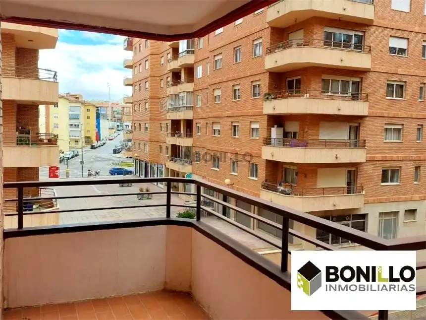 Terrasse von Wohnung zur Miete in Teruel mit Heizung, Terrasse und Abstellraum