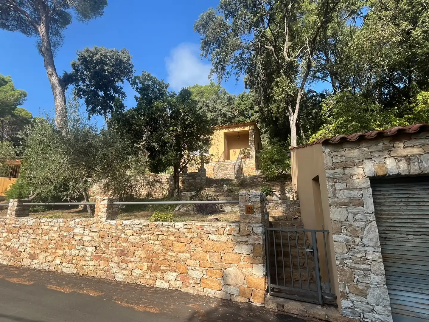 Casa amb jardí en venda a Carrer Mas Mató 26, imagen 3