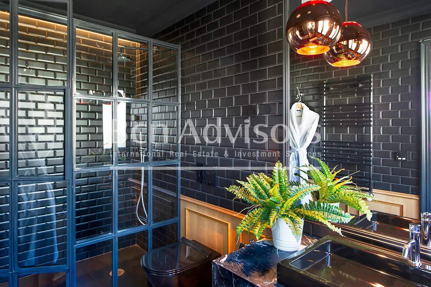 Bathroom of Attic for sale in Barcelona  with Air Conditioner, Heating and Terrace