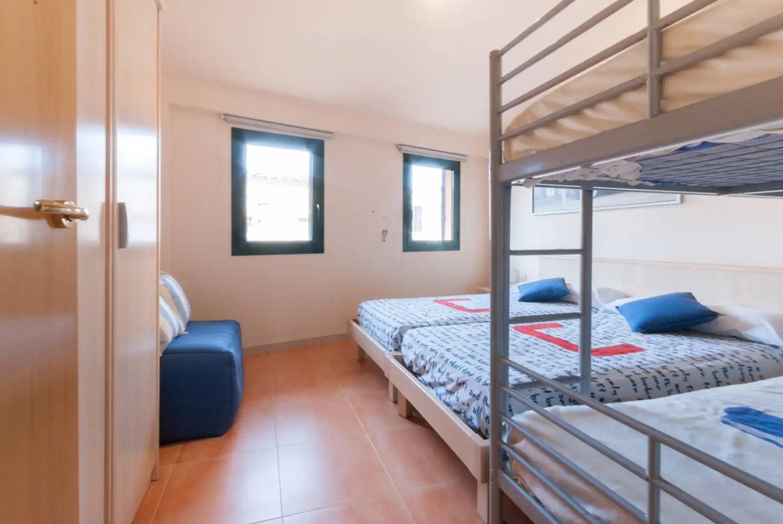 Dormitori de Casa o xalet en venda en Sant Pere Pescador amb Aire condicionat, Calefacció i Jardí privat