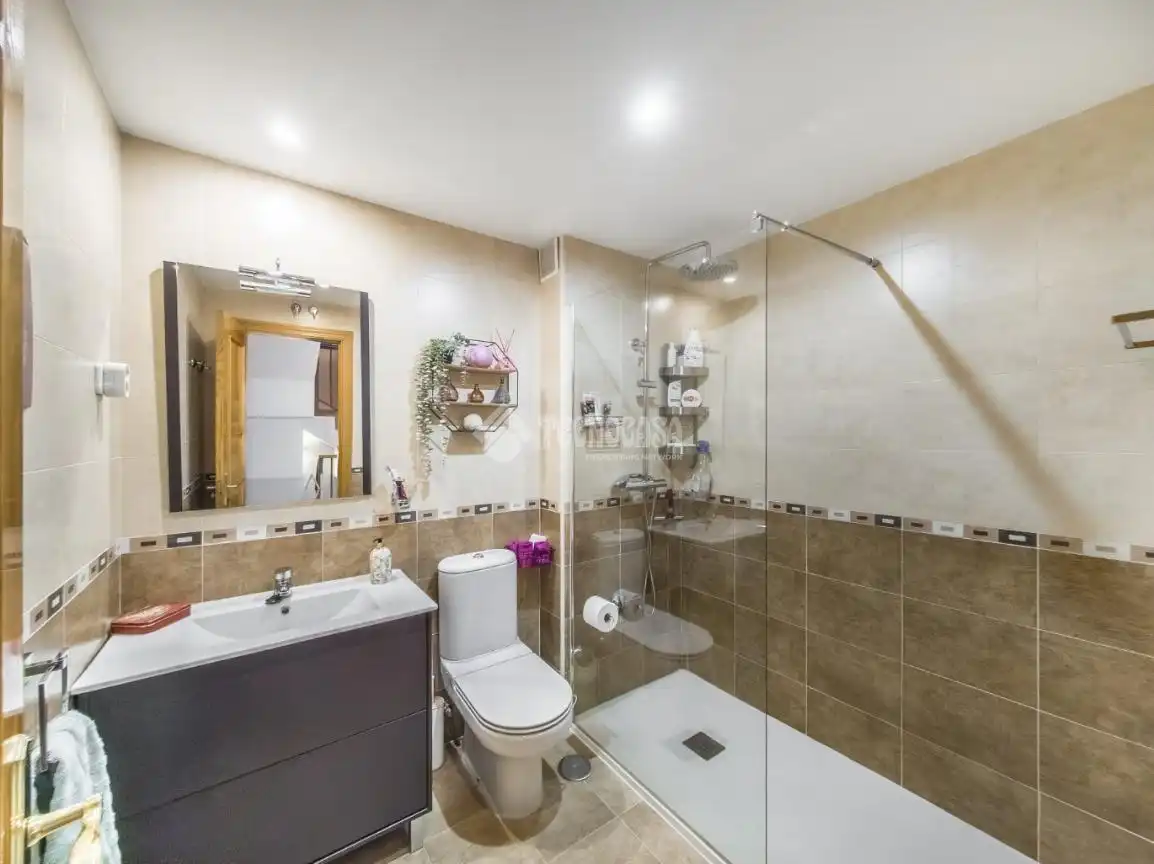 Baño de Piso en venta en Leganés con Aire acondicionado y Terraza