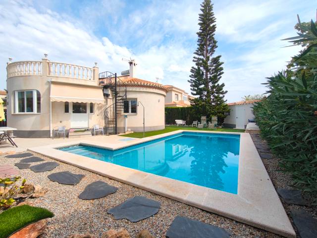Casa-chalet en Venta en Playa Flamenca