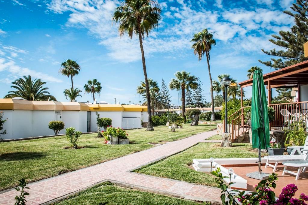 Jardí de Casa o xalet en venda en San Bartolomé de Tirajana amb Aire condicionat, Terrassa i Moblat
