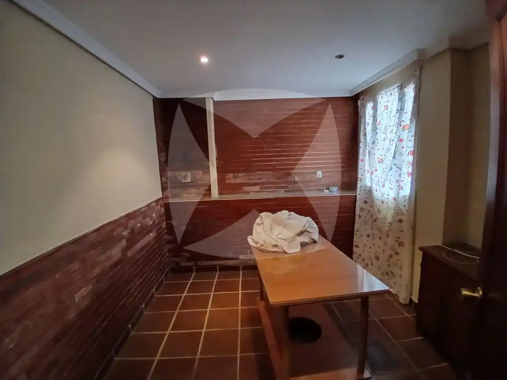 Casa o xalet en venda en Badajoz amb Aire condicionat, Jardí privat i Terrassa