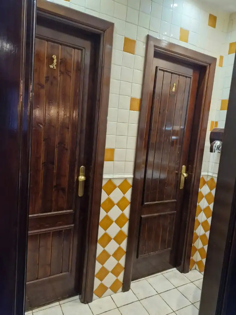Baño de Local en venta en Bilbao  con Aire acondicionado, Amueblado y Alarma