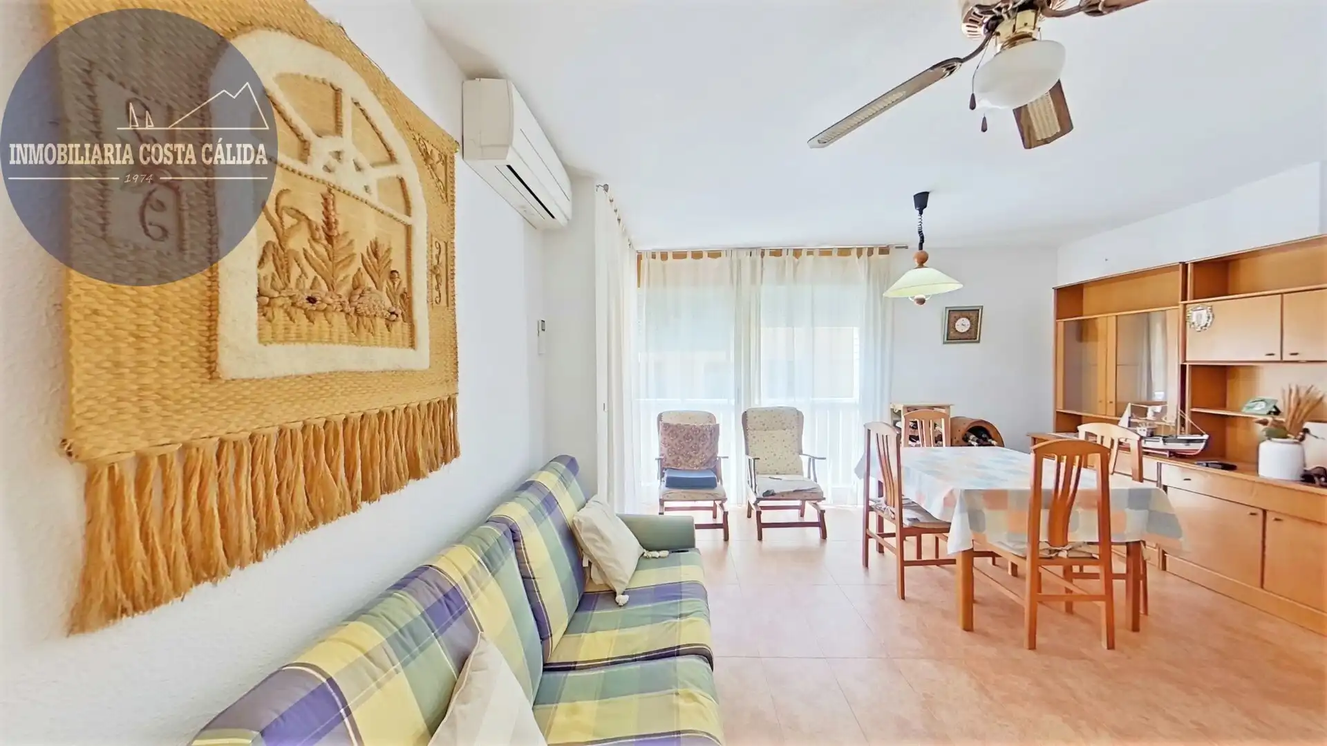 Piso con terraza en venta en Calle Canalejas 21, imagen 2