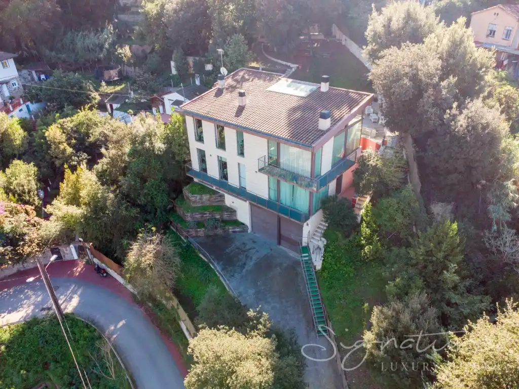 Vista exterior de Casa o xalet en venda en Barcelona amb Aire condicionat