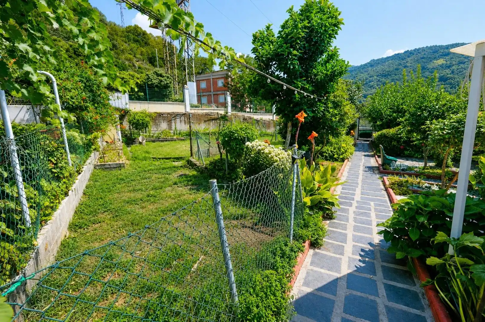 Garden of Country homes for sale in Toreno  with Heating, Furnished and Balcony