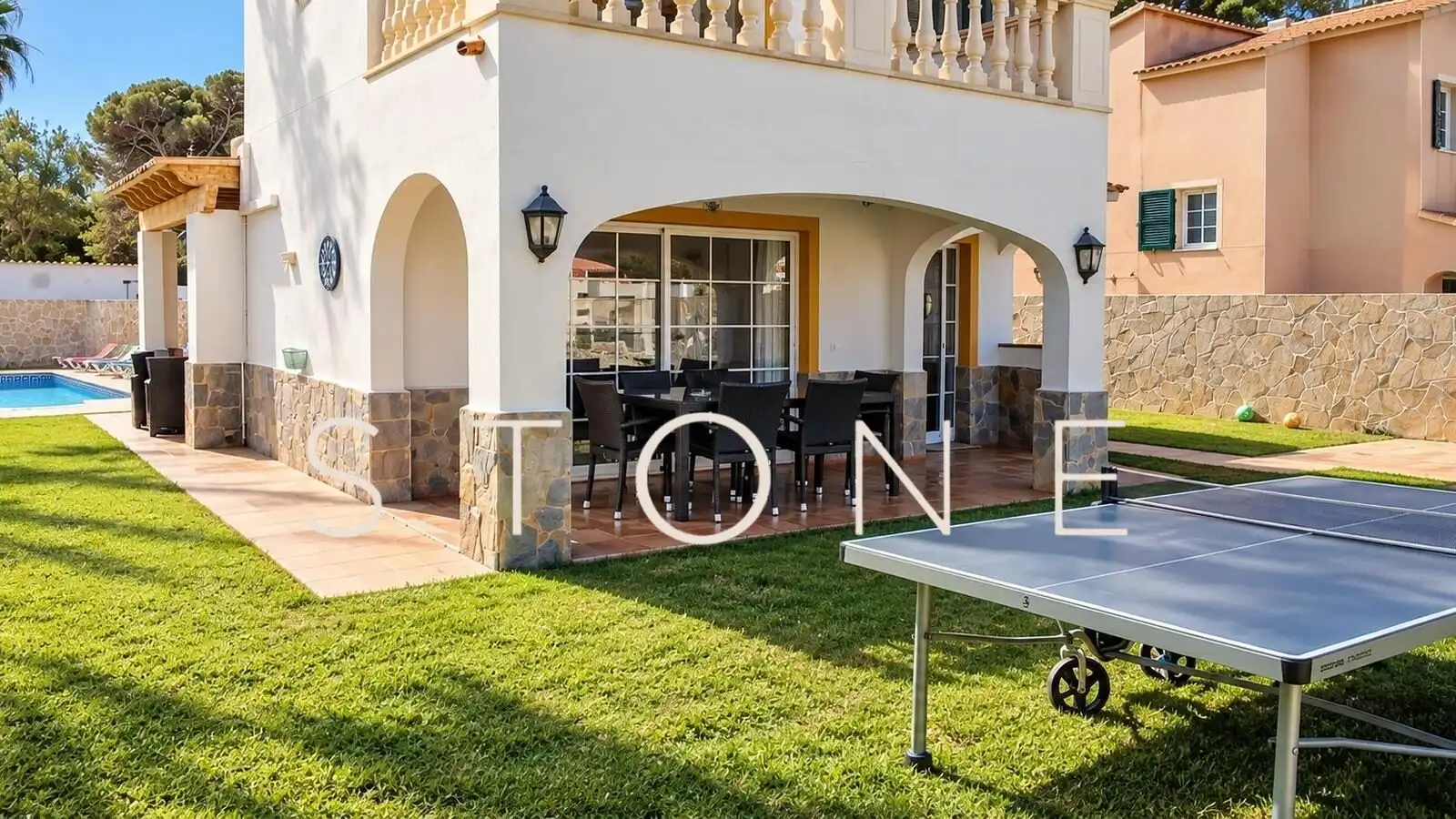 Chalet con piscina en venta en Cala Blanca, imagen 2