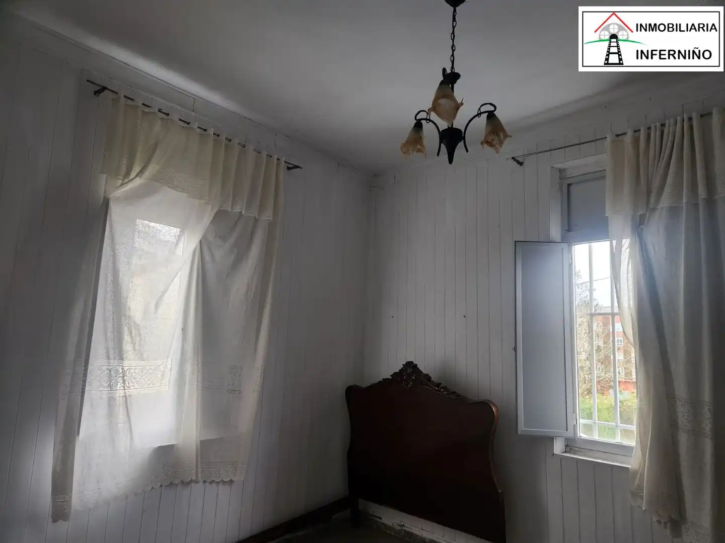 Schlafzimmer von Wohnung zum Verkauf in Ferrol