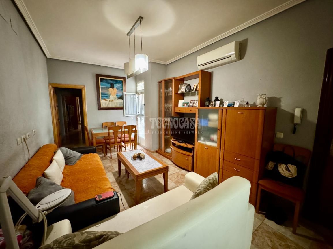 Sala d'estar de Pis en venda en  Almería Capital