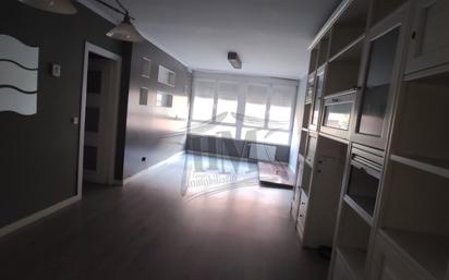Living room of Flat for sale in  Madrid Capital  with Air Conditioner, Heating and Parquet flooring