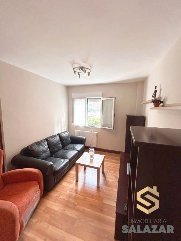 Sala d'estar de Pis de lloguer en Bilbao  amb Calefacció, Terrassa i Balcó