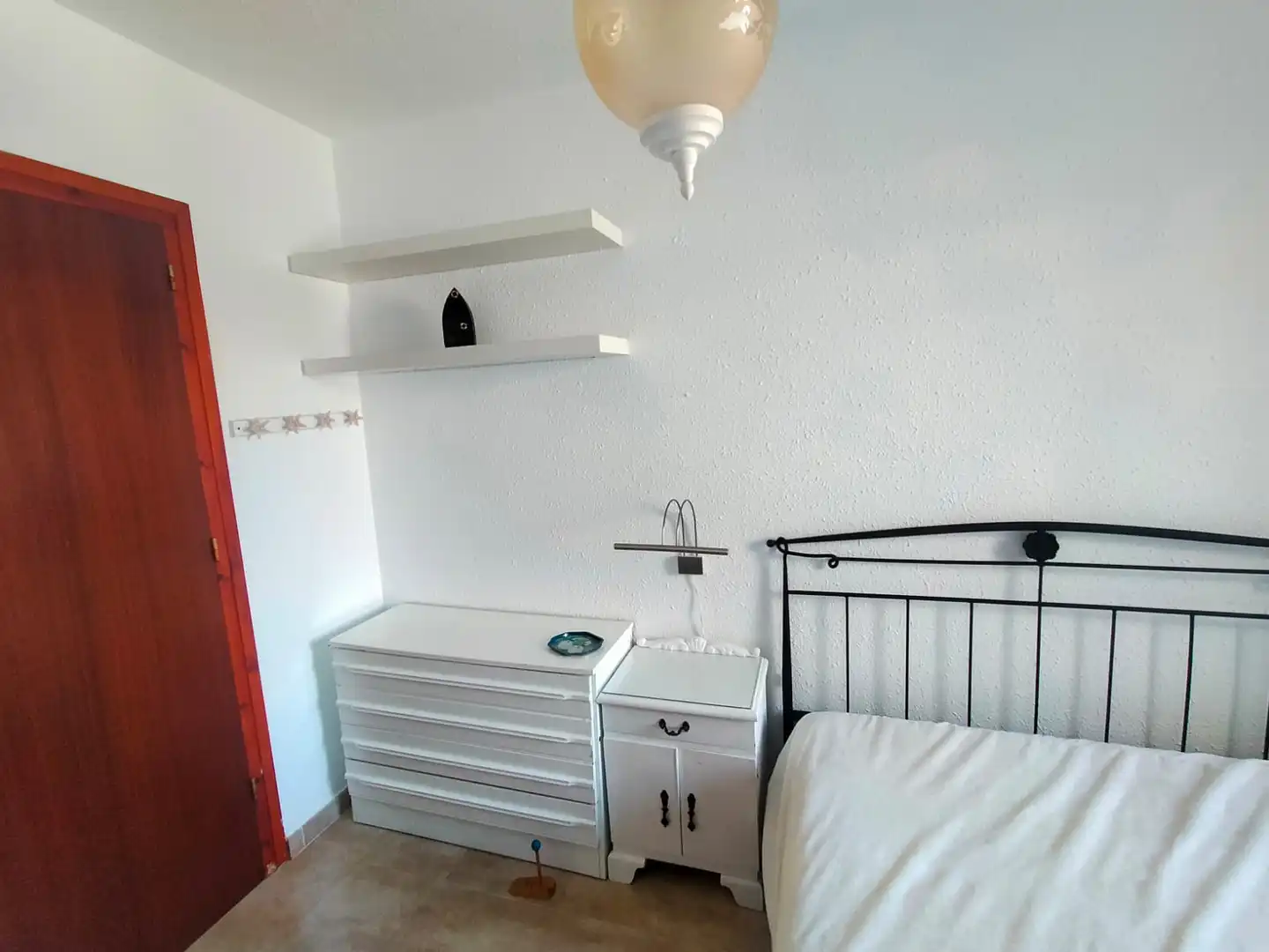 Habitación de Casa adosada de alquiler en El Vendrell con Aire acondicionado, Jardín privado y Terraza