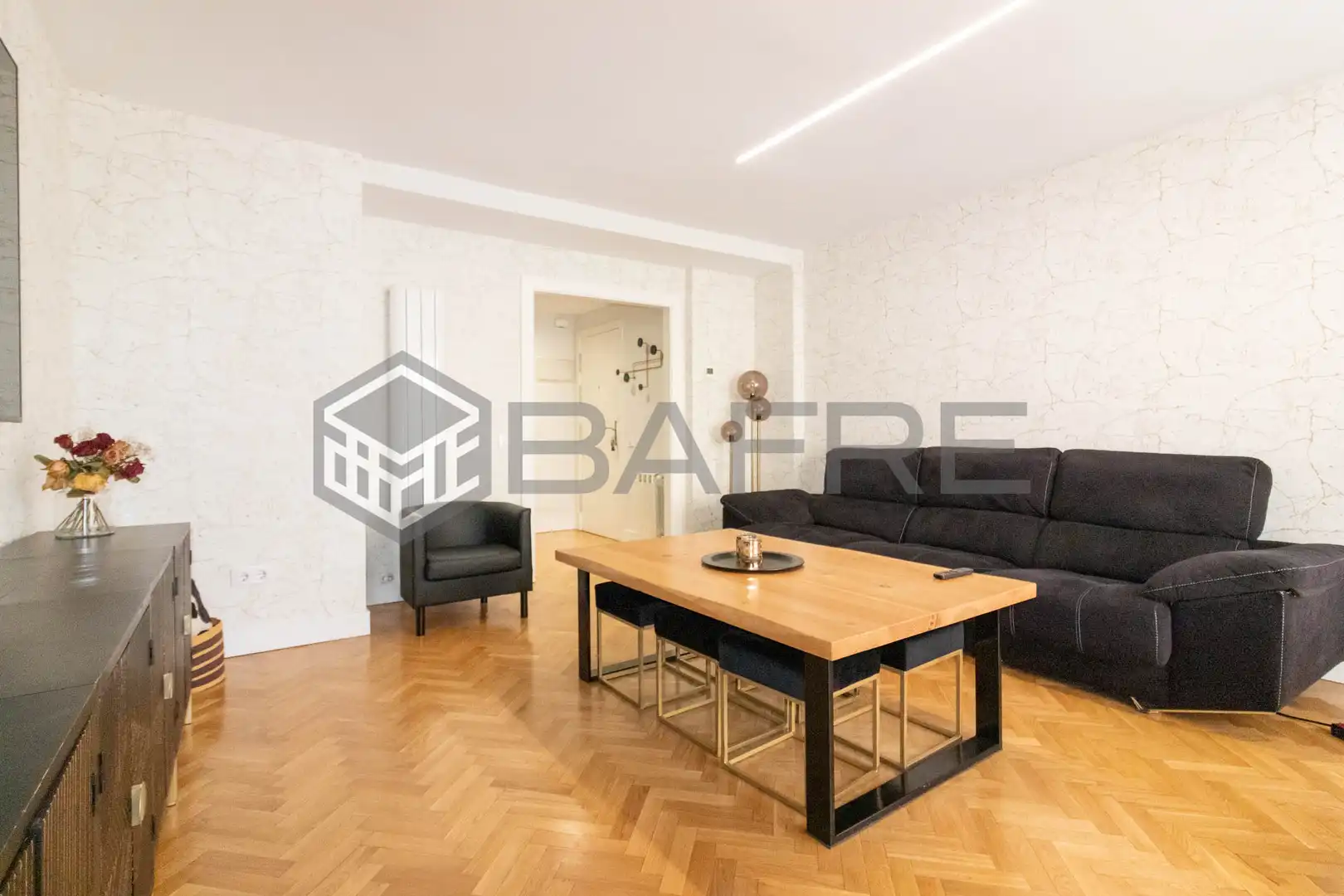 Sala de estar de Piso en venta en  Madrid Capital con Aire acondicionado, Calefacción y Parquet