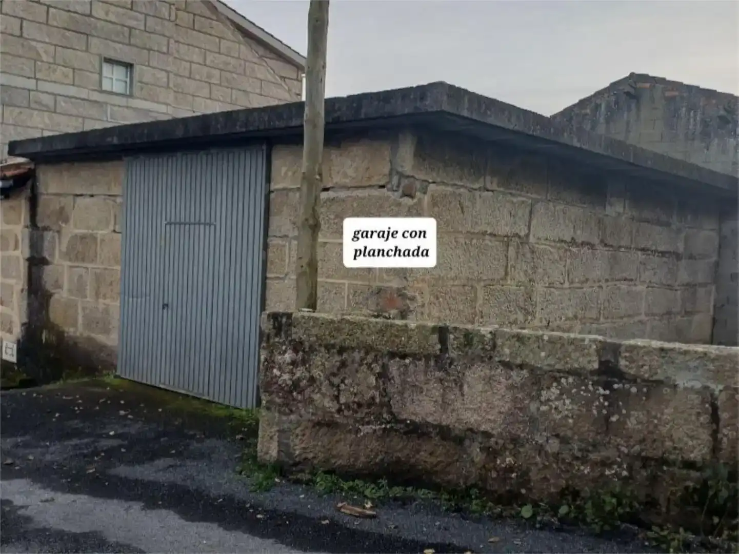 Aparcament de Pis en venda en Xunqueira de Ambía amb Jardí privat, Traster i Moblat