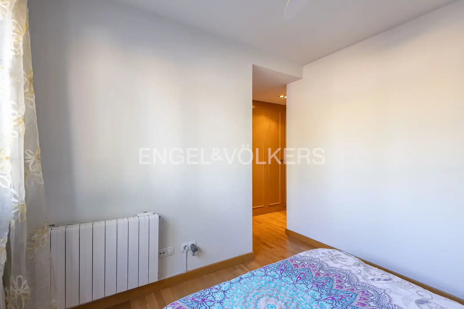 Dormitori de Apartament en venda en Paracuellos de Jarama amb Calefacció, Terrassa i Traster