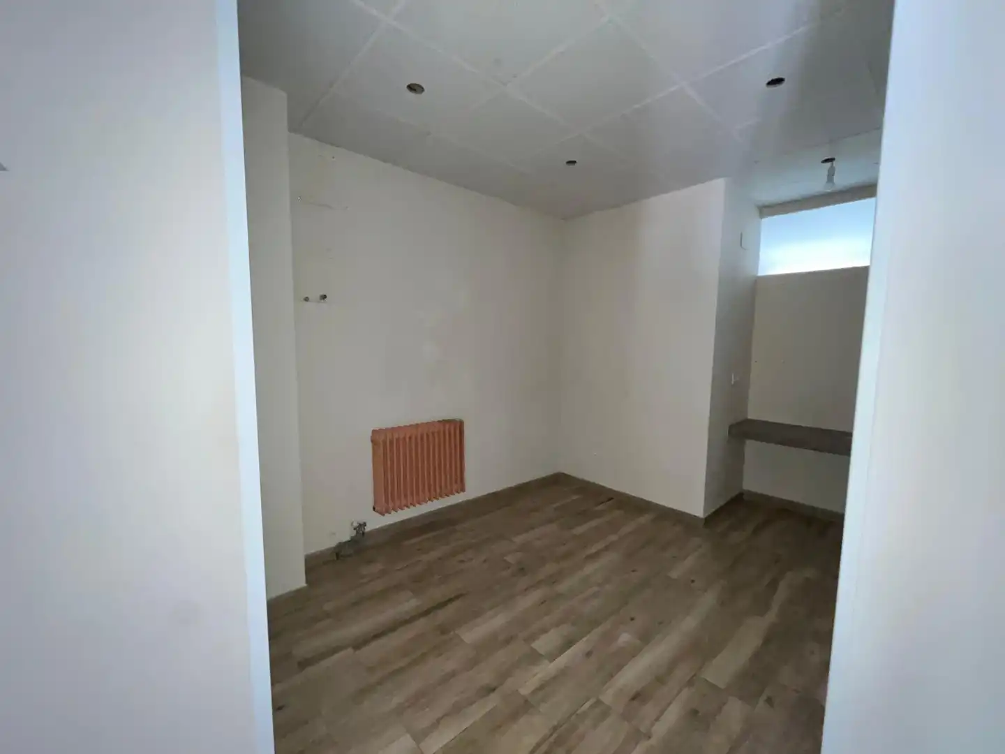 Geschaftsraum zur Miete in Tudela de Duero mit Heizung und Parkett